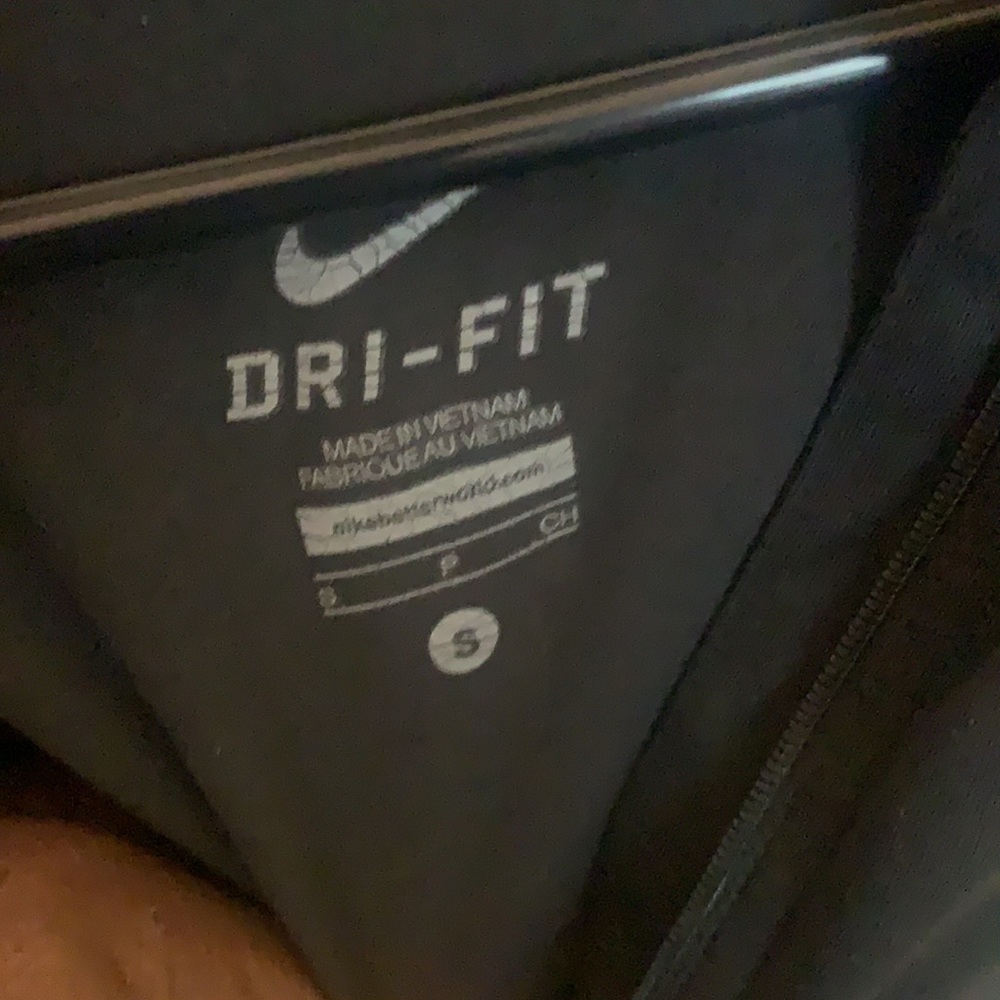 Nike jacket - Picture 2 of 2